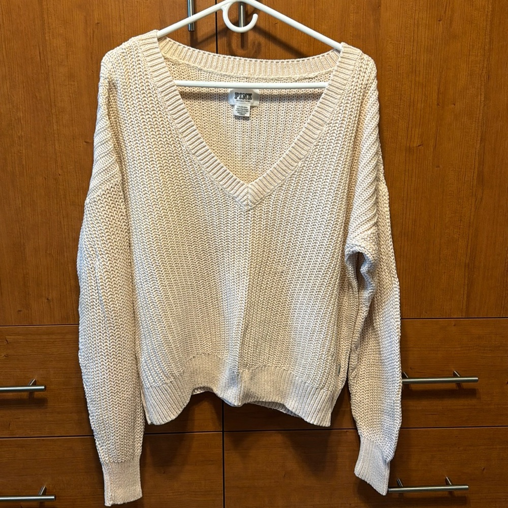 Pink Cream V-neck sweater
